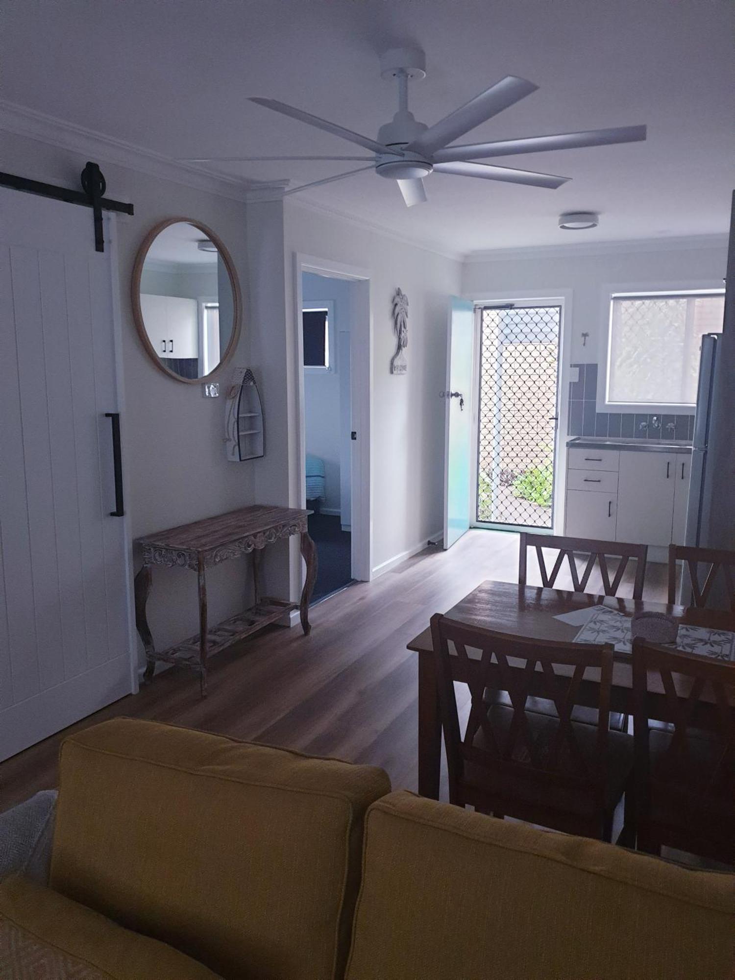 Lisianna Apartments Hervey Bay Esterno foto